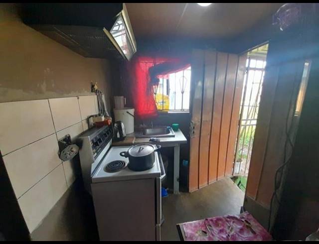 2 BEDROOM HOUSE FOR SALE IN KWENELE SOUTH